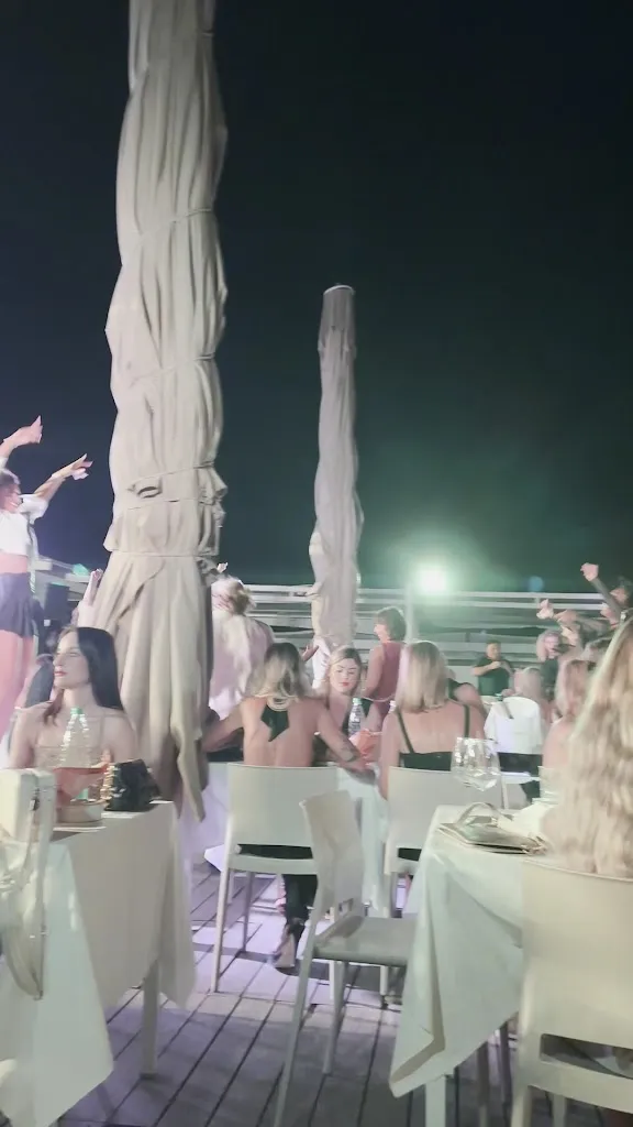 Piero Pracchi_Me Beach - Taormina 1981_Marina di Ravenna_review