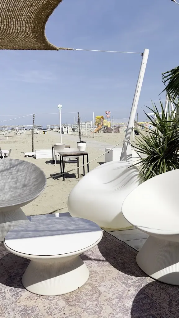 Me Beach - Taormina 1981_Marina di Ravenna_slider_image_2