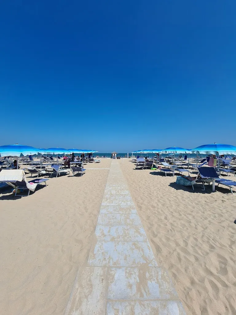 Bagno Ristorante Lucciola_Marina di Ravenna_slider_image_3