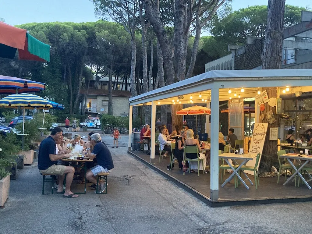 Ondra Doležal_Quartiergenerale_Marina Romea_review