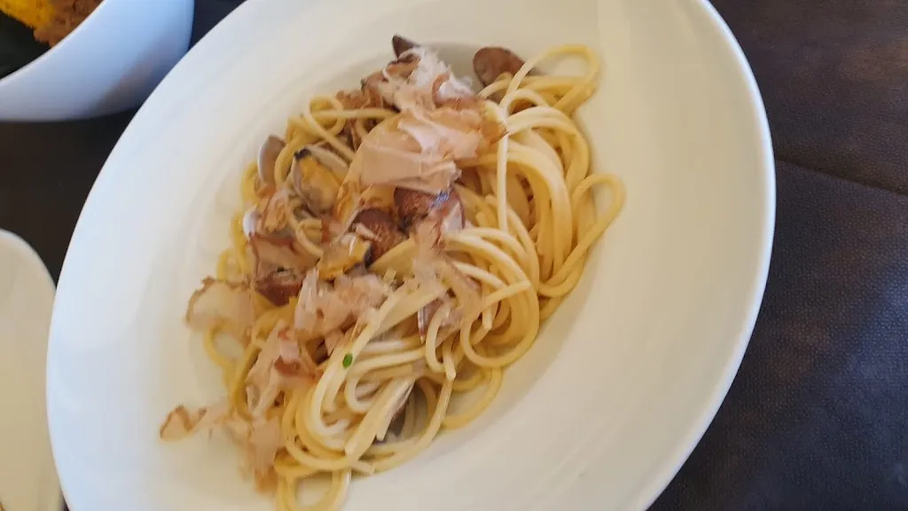 Mark van der Hulst_Aloha Beach_Marina Romea_review