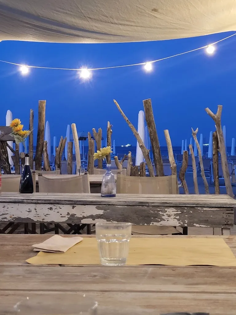 carla reggiani_Bagno Susy n°24_Marina Romea_review