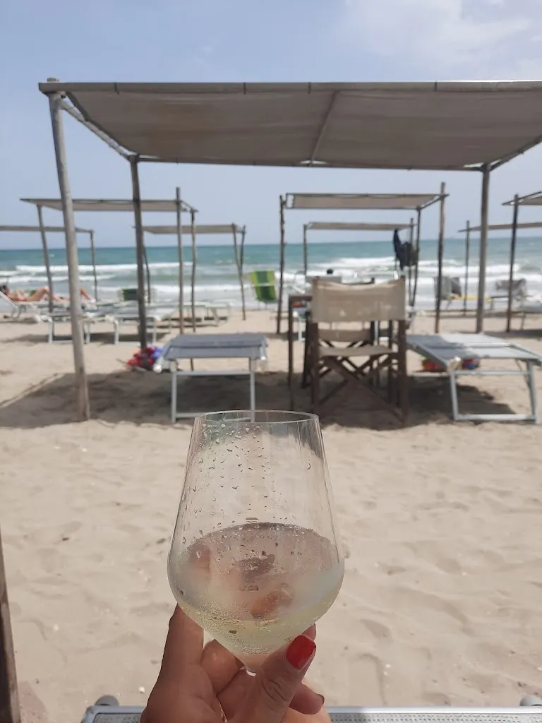 Daria Kovalenko_Losco Beach Bar_Marina Romea_review