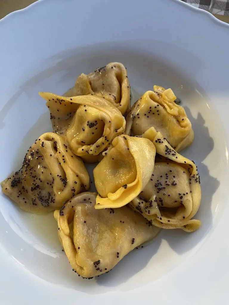 Silvia_Cellulosa Mercato, Arte e Cucina_Marzabotto_review