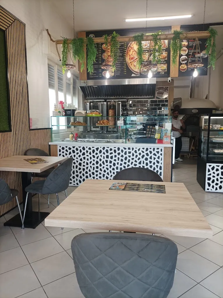 CASA DEL KEBAB PİZZA SPECİALİTÀ TURCHE_Masi-Torello_slider_image_1