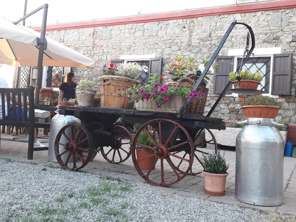 Osteria Chilometro Zero_Massenzatico_slider_image_1