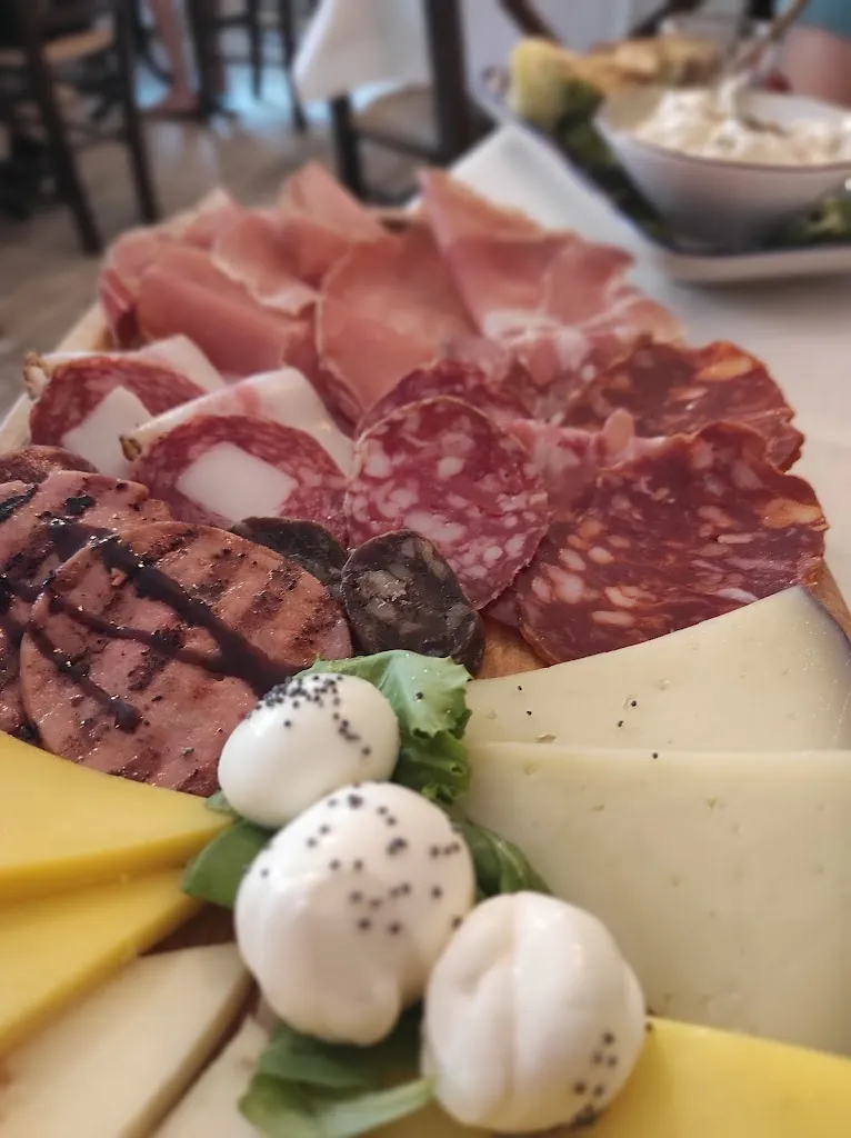 Kristine Gail Robertson_Ristorante Luci_Pescasseroli_review