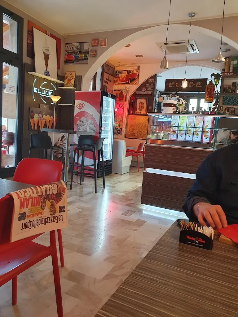 Bar Elude_Massa Fiscaglia_slider_image_3