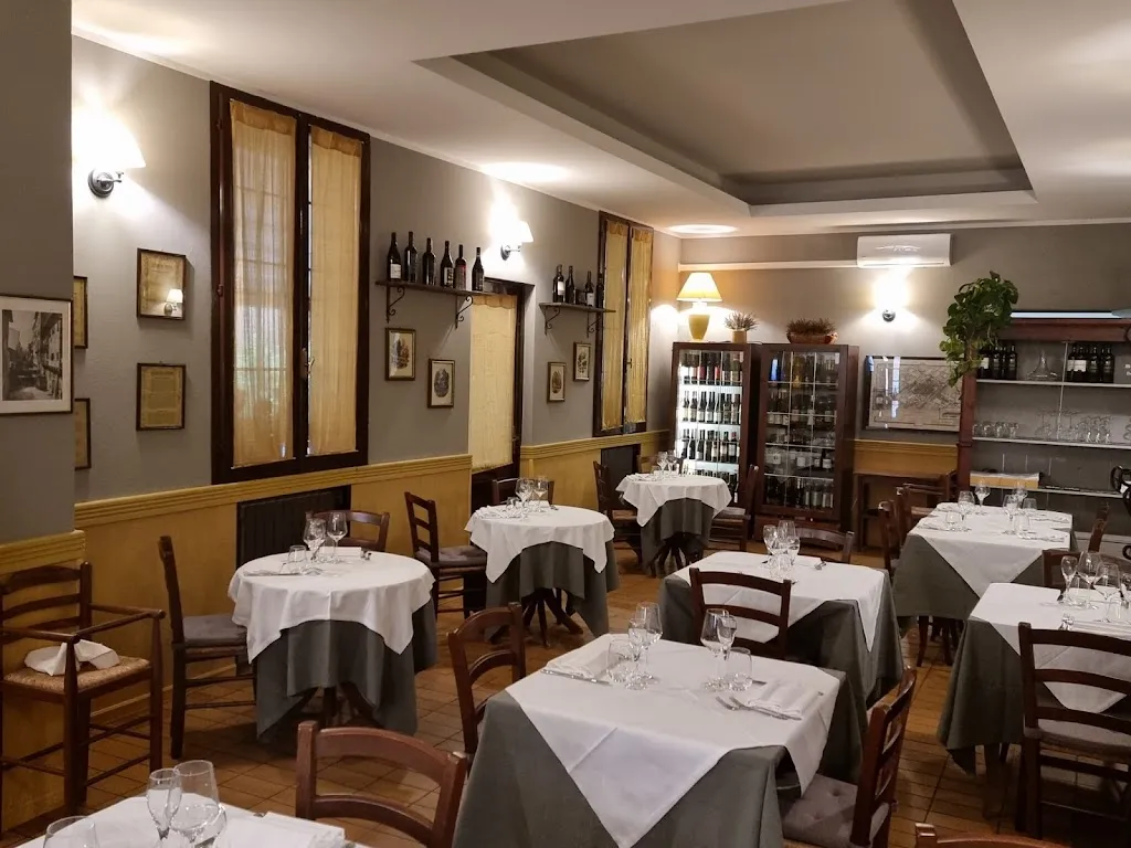 Vicolo della Lanterna restaurant in Medicina-Buda