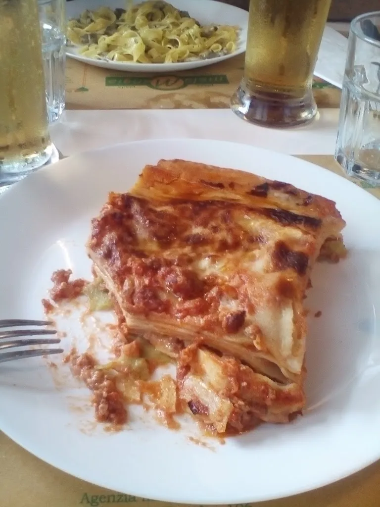 Olga Rymia_Melamangio_Medicina-Buda_review