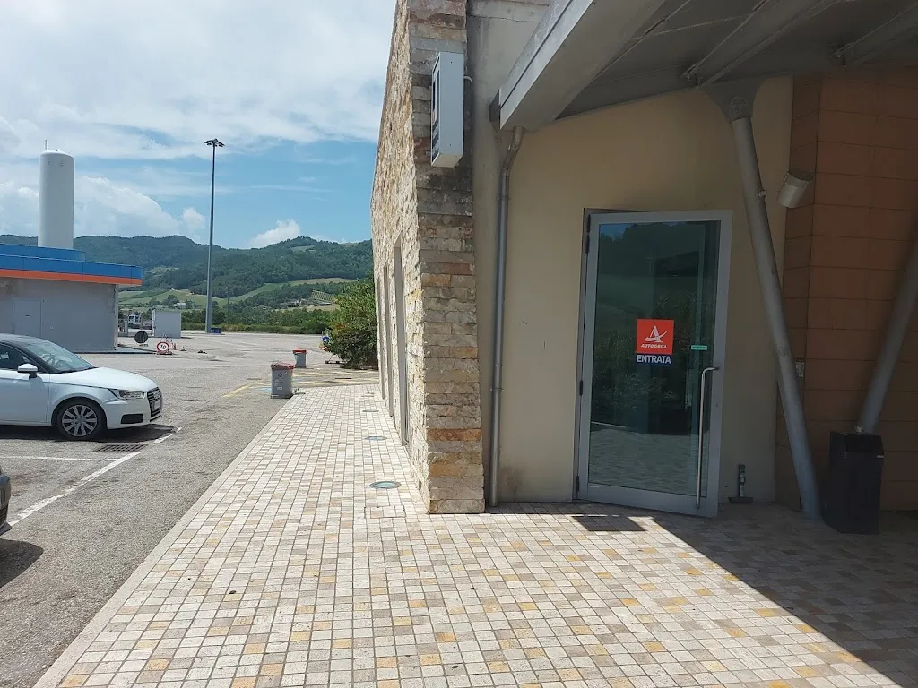 stefanos pimenidis_Autogrill Mercato Saraceno Ovest_Mercato Saraceno_recensione