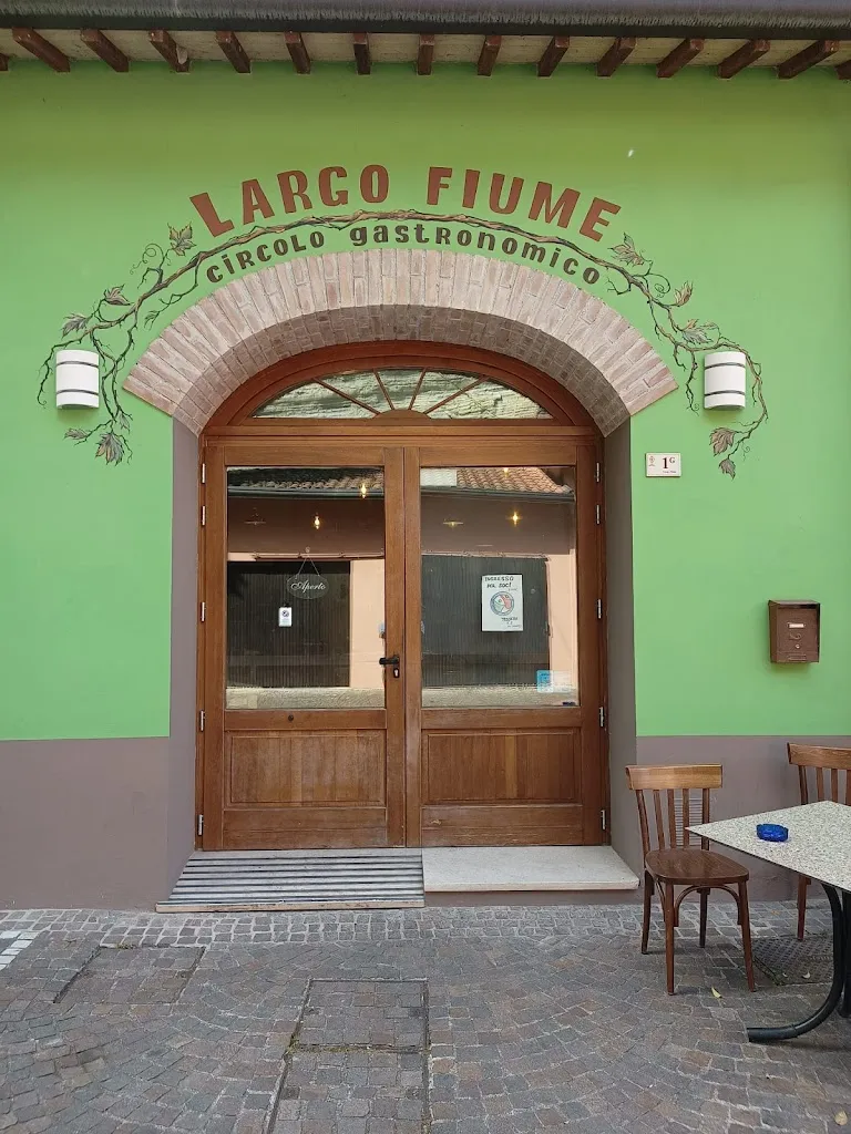 Largo Fiume circolo gastronomico, ex Trattoria del lago ristorante a Mercato Saraceno