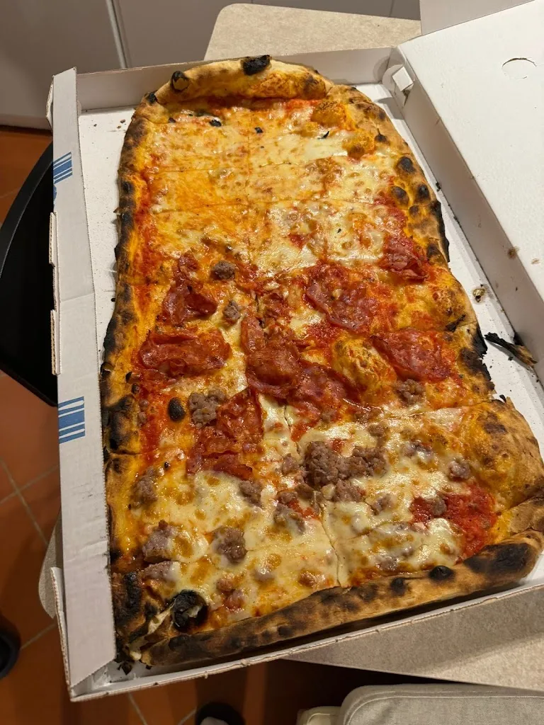 Chiara Vincenza Erriu_Pizzeria Il Cartoccio_Mezzano Inferiore_recensione