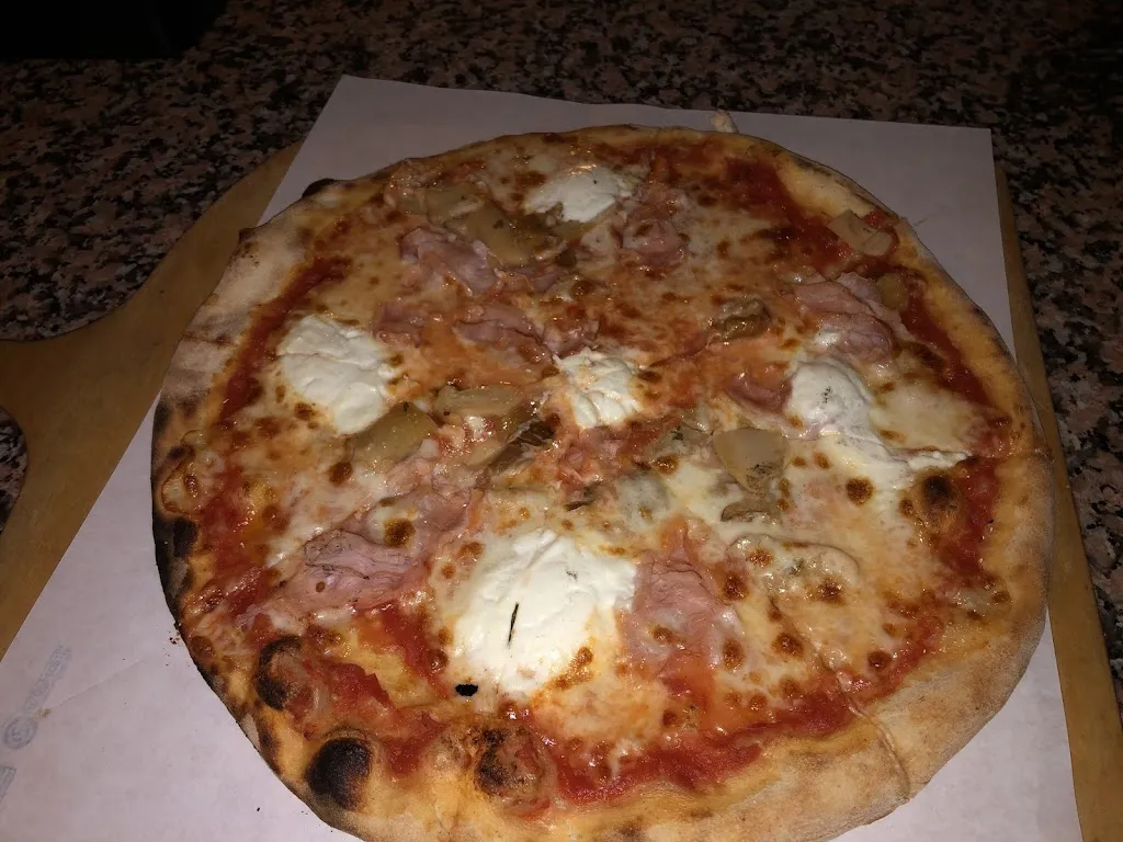 thomas dolecek_Pizzeria D'Asporto La Papaya Di Vignali James_Migliarino_recensione