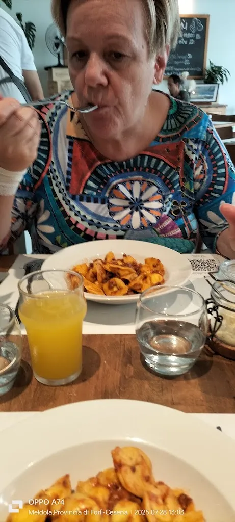 Lewis “LEWIS” Corbara_Trattoria resiliente_Meldola_recensione