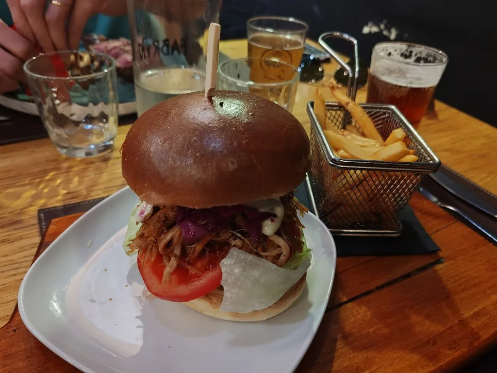 Fabrika - Birreria Con Cucina_Mirandola_slider_image_3