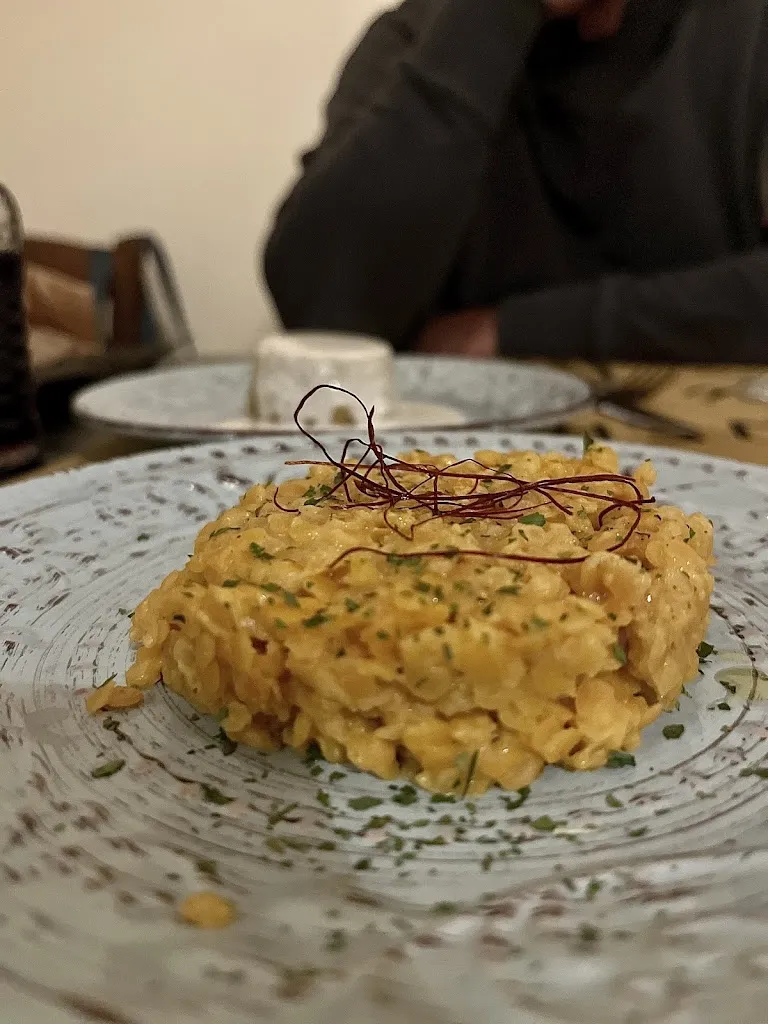 Dimitris Gelbouras_Taverna dei Sazi_Bisegna_recensione