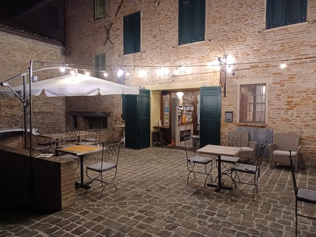 Osteria Enoteca Ristorante La Cantinetta del Pellegrino restaurant in Mondaino