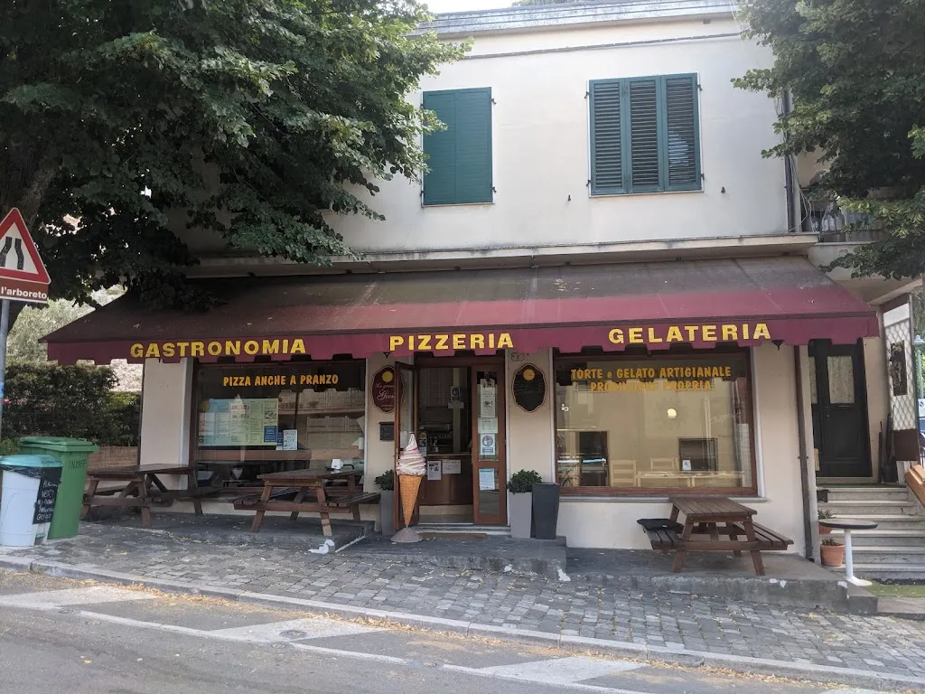 La Grande Gioia Di Antonioli Graziano E Rosu Georgeta S.n.c._Mondaino_slider_image_1