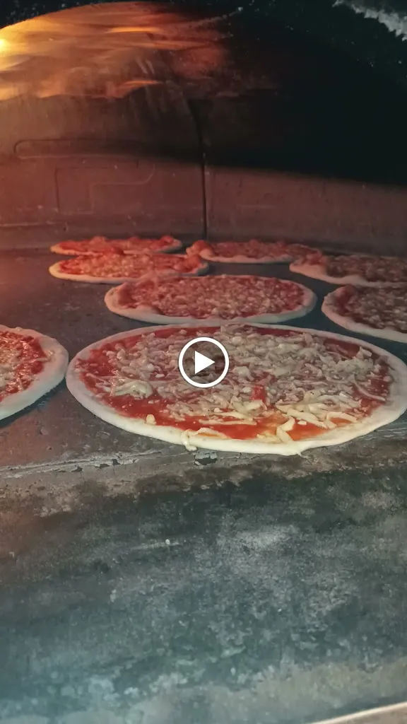 Milo pizza_Mondaino_slider_image_2