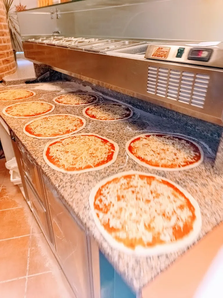 Milo pizza_Mondaino_slider_image_3