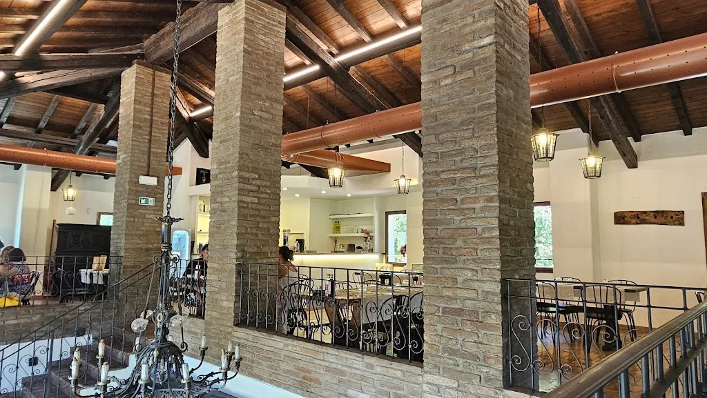 Mario Timacchi_Villa Zucchini_Molinella_review