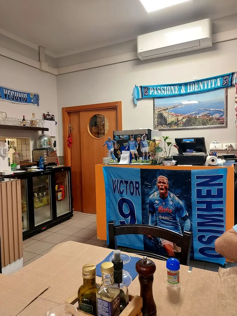 O'Vesuvio_Molinella_slider_image_1