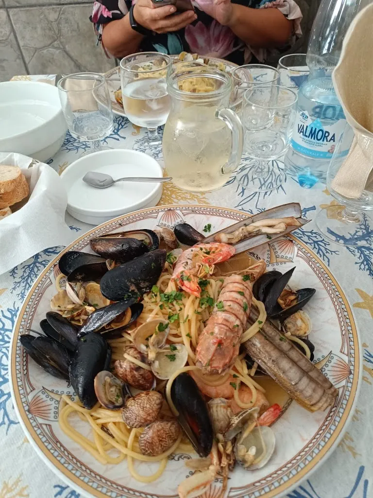 O'Vesuvio_Molinella_slider_image_3