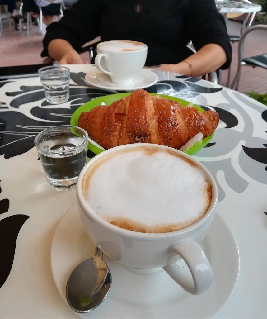 Pasticceria Caffetteria Degli Artisti_Molinella_slider_image_2