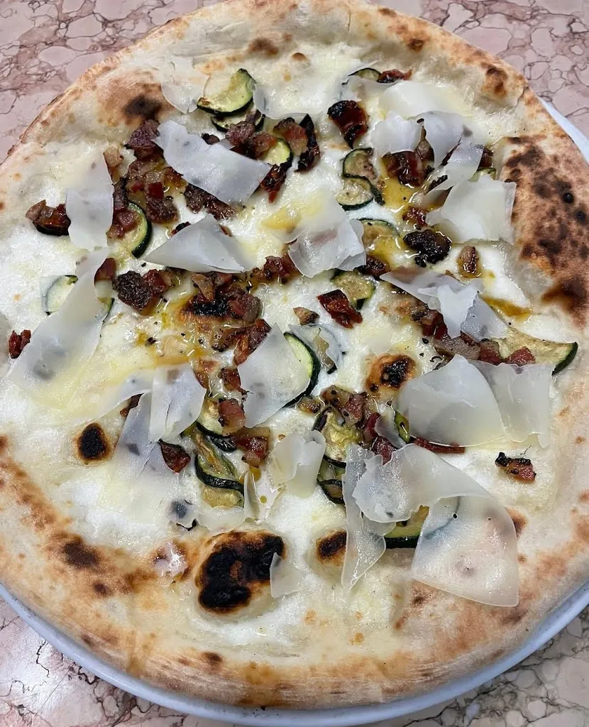 Pizzeria La Bella Vita_Molinella_slider_image_2