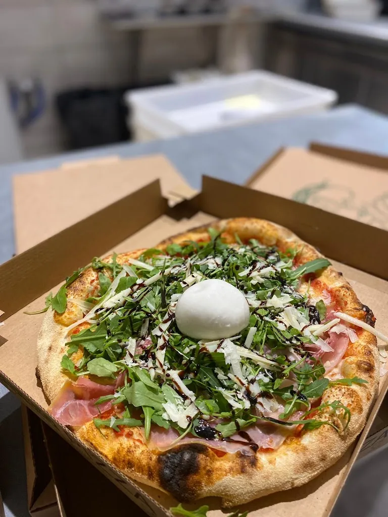 100% Pizza_Molinella_slider_image_2