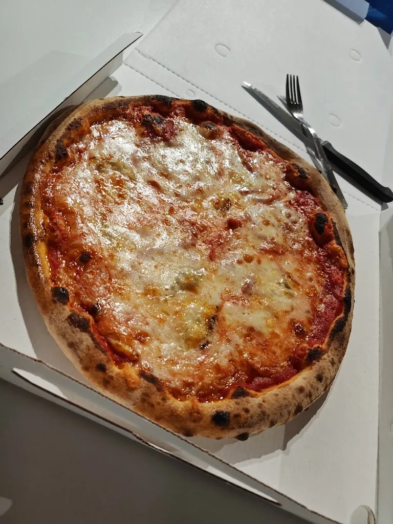 Leo Bellomo_Pizzeria Il Portico_Molinella_review