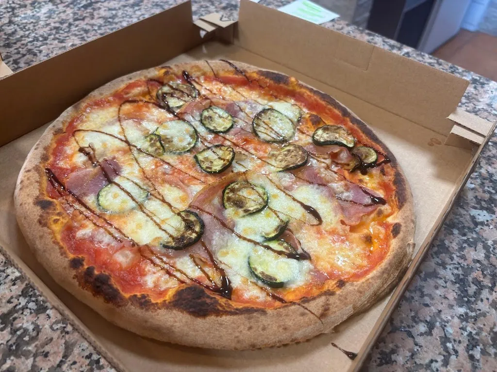 Pizzeria Il Portico_Molinella_slider_image_2