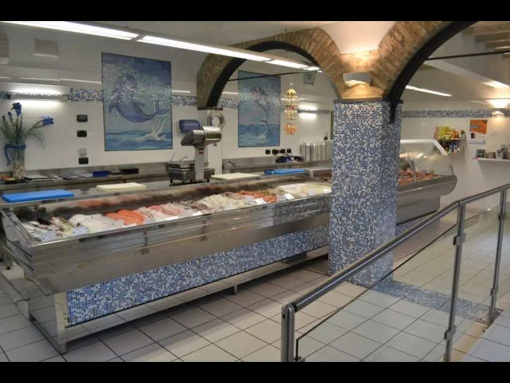 Pescheria L' Acquario_Molinella_slider_image_3