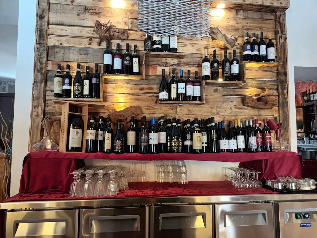 Trattoria da Carlet restaurant in Monghidoro