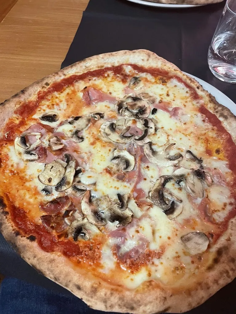 Louis Scheu_Ristorante Pizzeria Windy_Monghidoro_recensione
