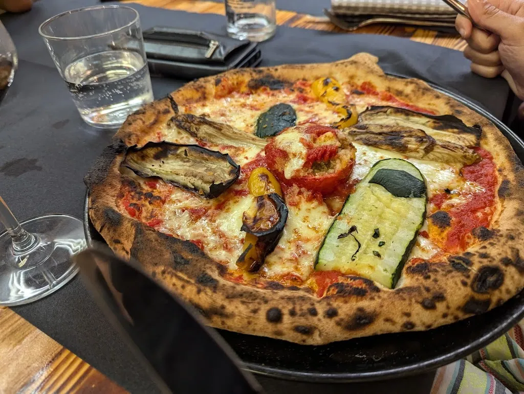 Ristorante Pizzeria Windy_Monghidoro_slider_image_3