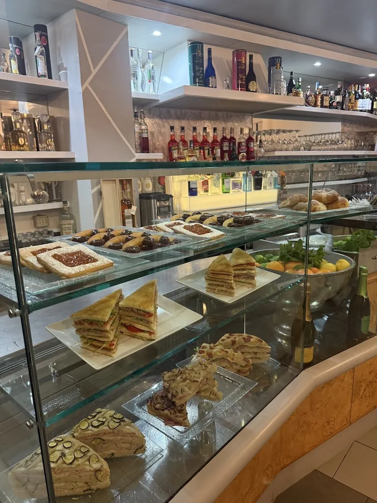 LA PALAZZA - RISTORANTE, BAR - NUOVA GESTIONE_Monghidoro_slider_image_2