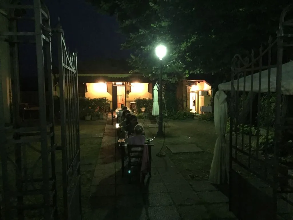 Bertrudolf Knavelgnein_Pizz'osteria Amici Miei_Monte Colombo_review