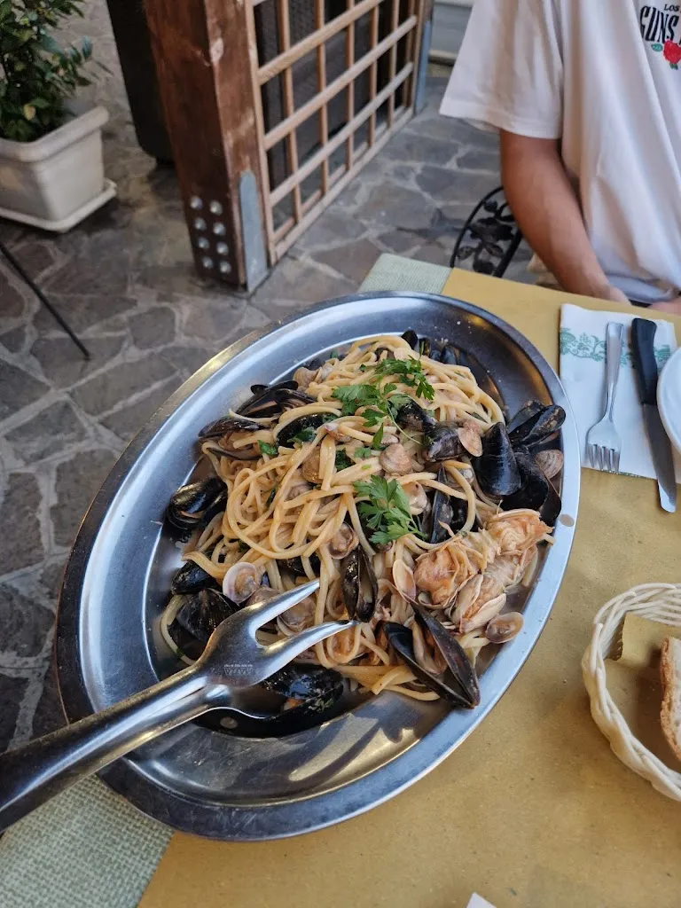 alyssa pacetti_Osteria da Menghi Vecchi Sapori_Monte Colombo_review