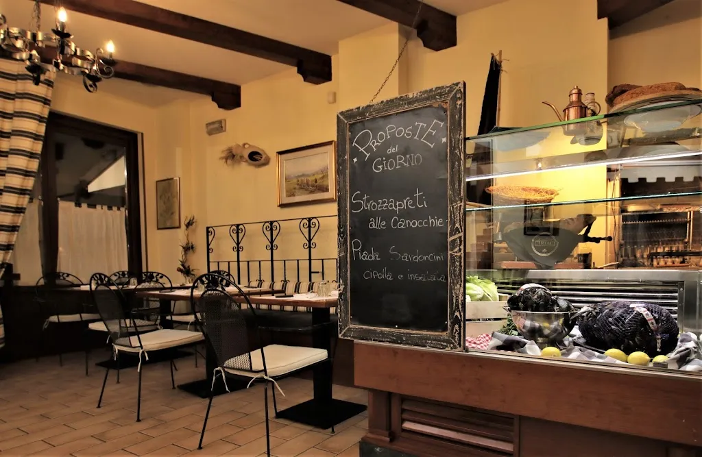 Osteria da Menghi Vecchi Sapori restaurant in Monte Colombo