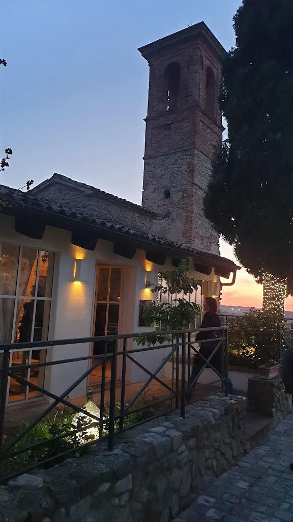 Davide Varotti_Castello di Albereto_Monte Colombo_review