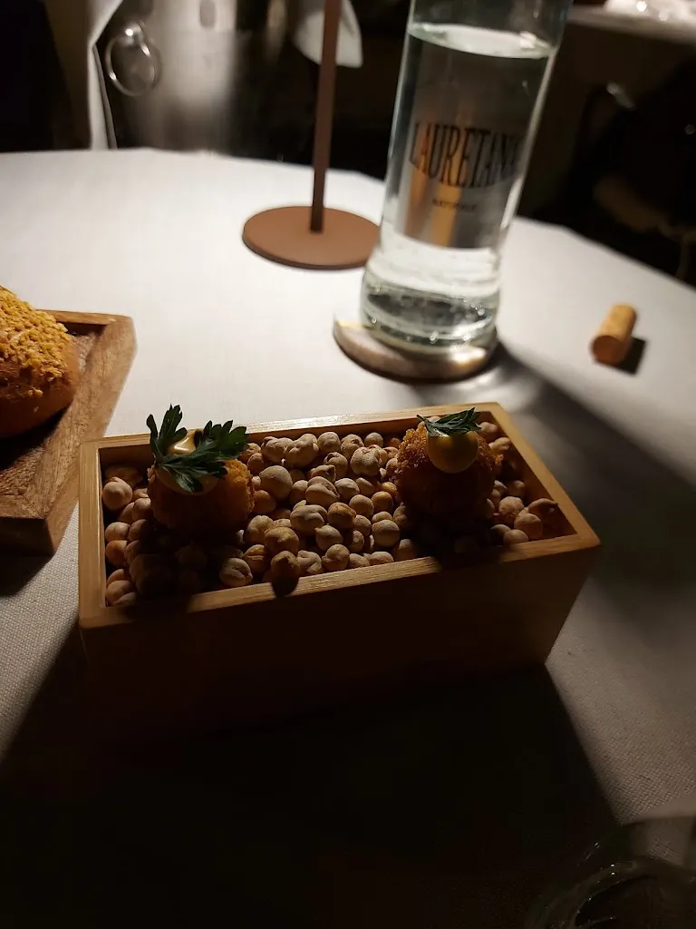 Eduard Goga_Castello di Albereto_Monte Colombo_review