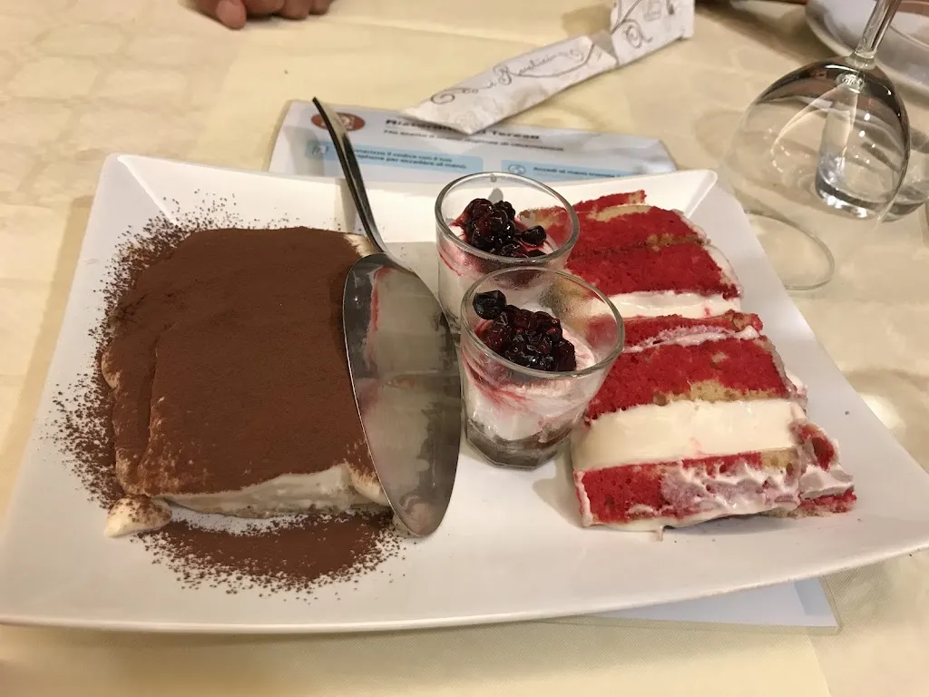 Sneferu Zefaya_Ristorante Zi Teresa_Monte Colombo_review