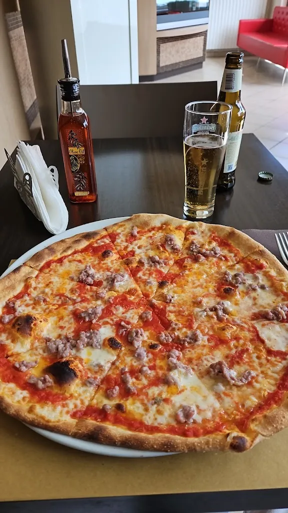 Pizzeria L'Incontro_Montecavolo_slider_image_3