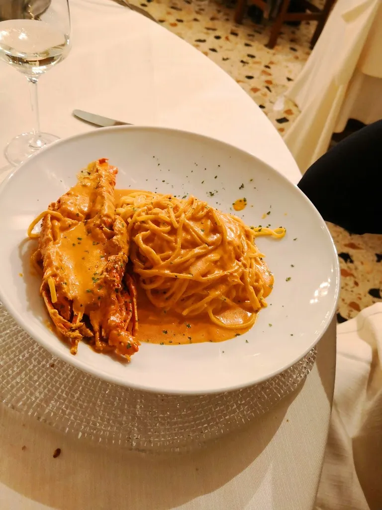 Gianmario Cerica_Corte d'Avalos_Monte San Giovanni_review