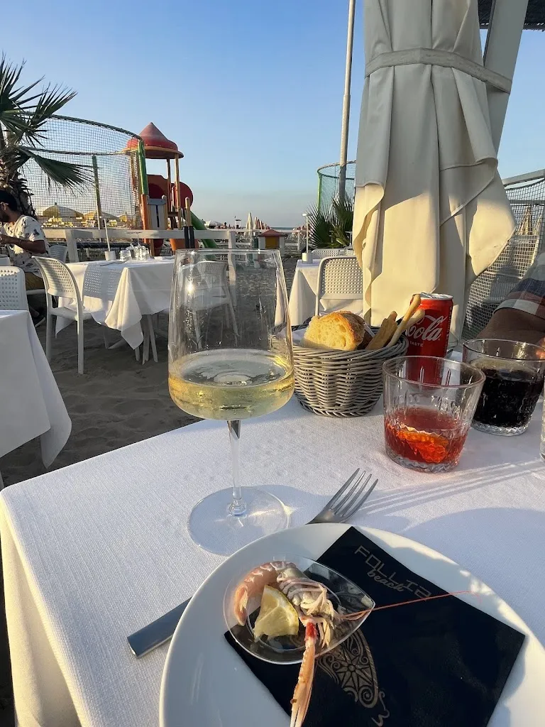 L H_Follia Beach_Misano Adriatico_review