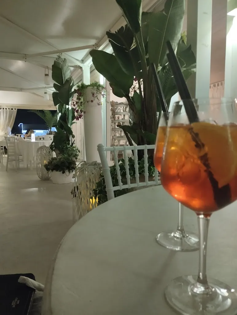 Gosia Lobianco_Moi Restaurant & Lounge Beach Bar_Misano Adriatico_review