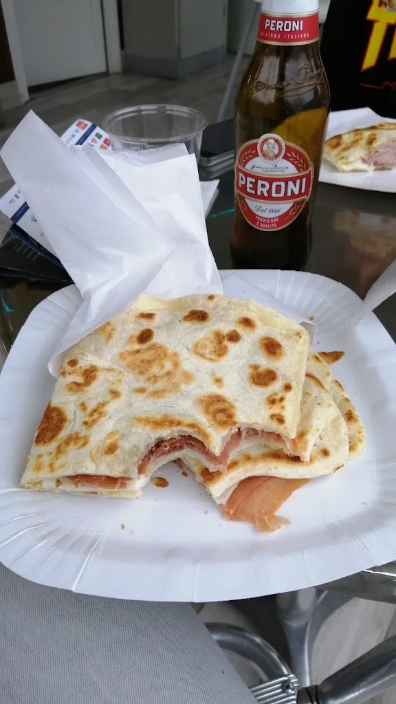 Andrew Wallin_Piadineria I love piadina_Misano Adriatico_review