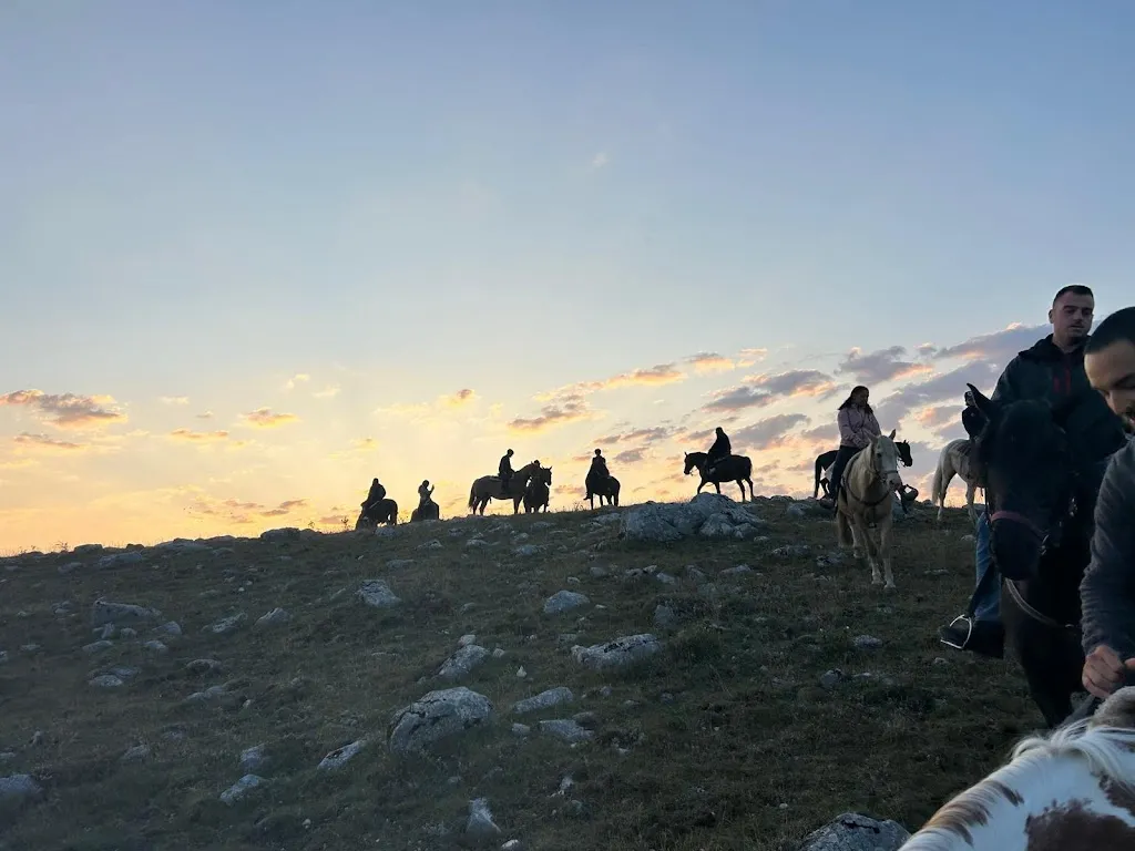 Alessandro Cherubini_Farm holiday Vallecupa_Pescasseroli_review